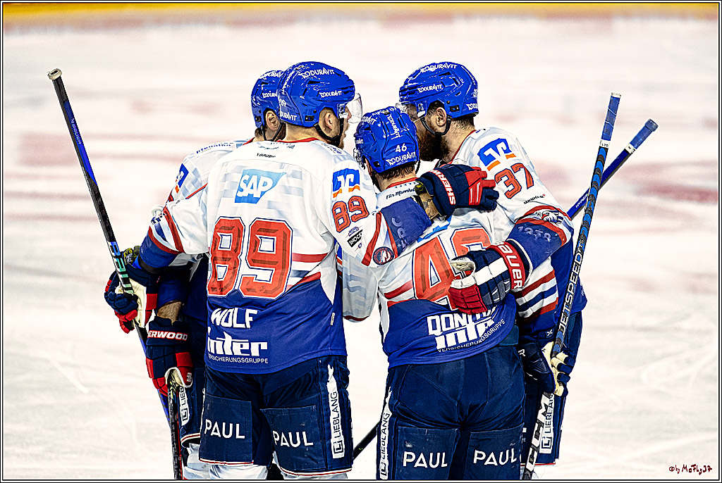 PENNY DEL Viertelfinale Spiel 6;  Koelner Haie - Adler Mannheim; Koeln, 26.03.2023